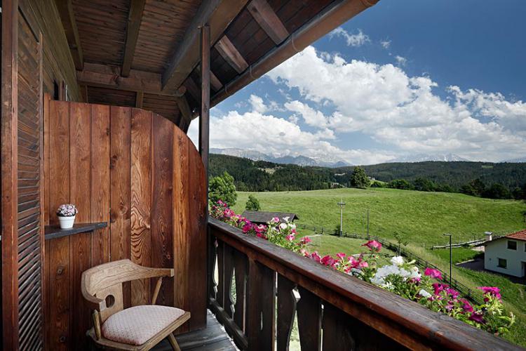 Balcone a sud con vista sulle Dolomiti